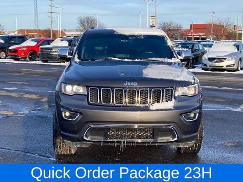 Used 2017 Jeep Grand Cherokee Limited image 3