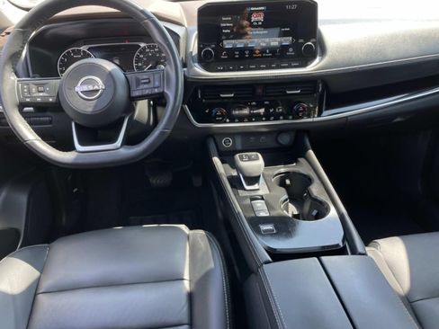 Used 2023 Nissan Rogue SL w/ SL Premium Package FWD image 10