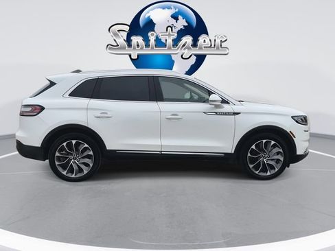 Used 2023 Lincoln Nautilus Reserve image 10