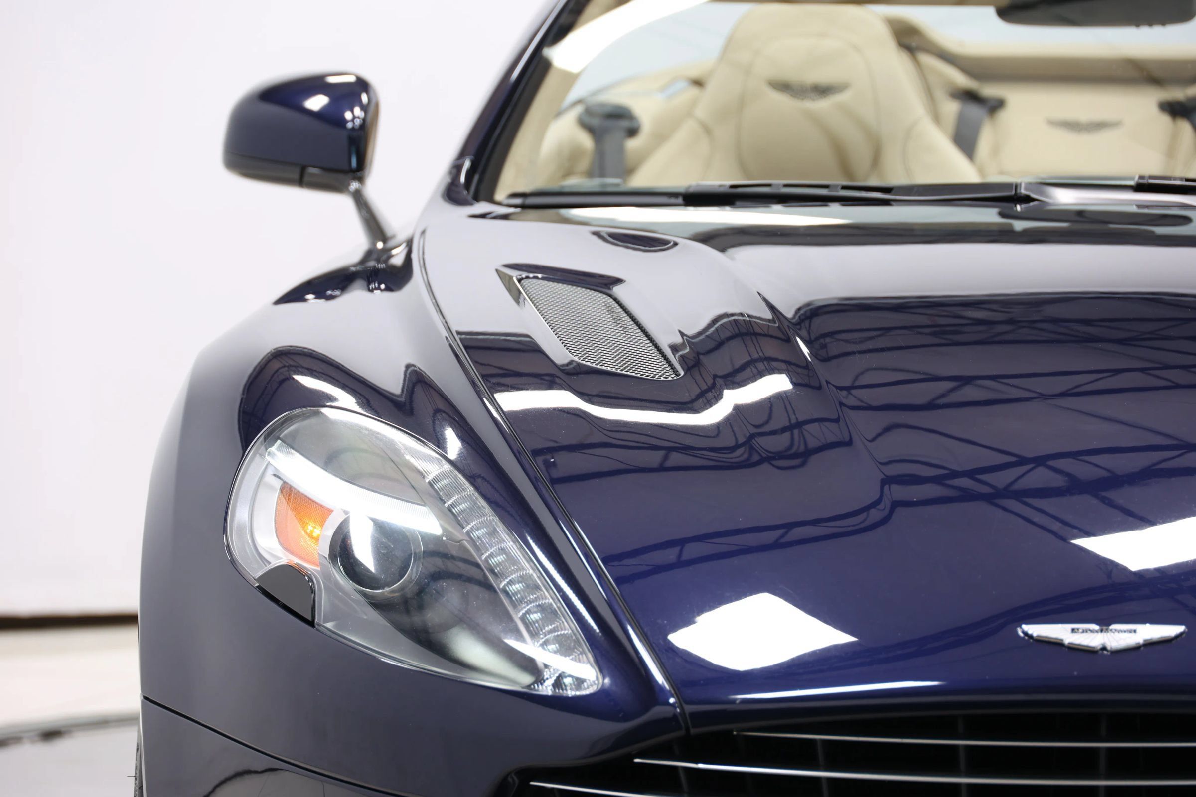 Used 2016 Aston Martin Vanquish Volante RWD image 83
