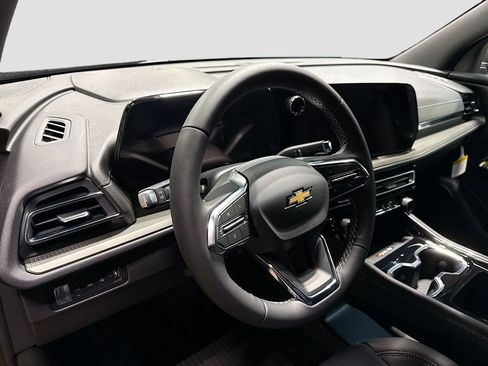 New 2026 Chevrolet Traverse LT w/ Sun and Wheel Package image 9