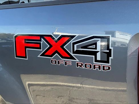 Used 2022 Ford F250 Lariat w/ Lariat Ultimate Package AWD/4WD image 10