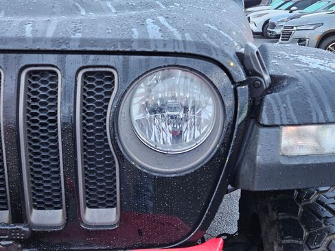 Used 2018 Jeep Wrangler Unlimited Rubicon image 12