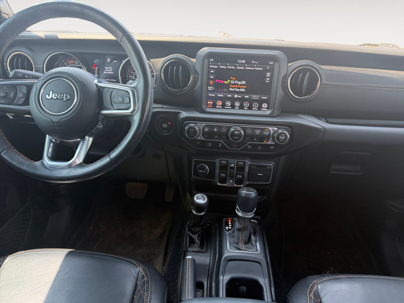 Used 2020 Jeep Wrangler Unlimited Sahara AWD/4WD image 11