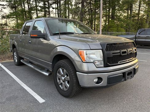 Used 2014 Ford F150 XLT w/ Equipment Group 302A Luxury image 3