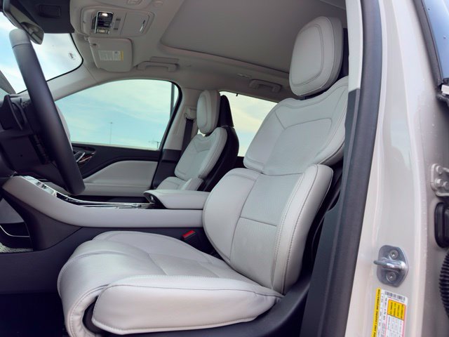 Used 2025 Lincoln Aviator Reserve w/ Equipment Group 201A AWD/4WD image 15