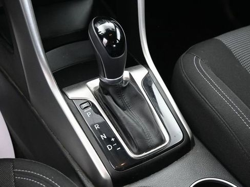 Used 2017 Hyundai Elantra GT image 22