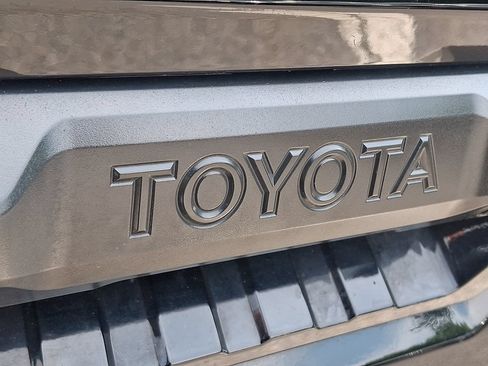 Used 2024 Toyota Tundra SR5 w/ SR5 Convenience Package AWD/4WD image 29
