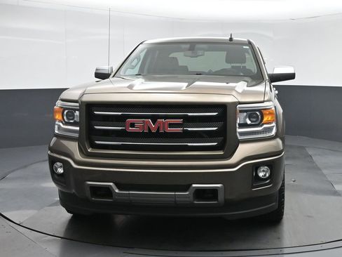 Used 2015 GMC Sierra 1500 SLE w/ All-Terrain Package AWD/4WD image 2