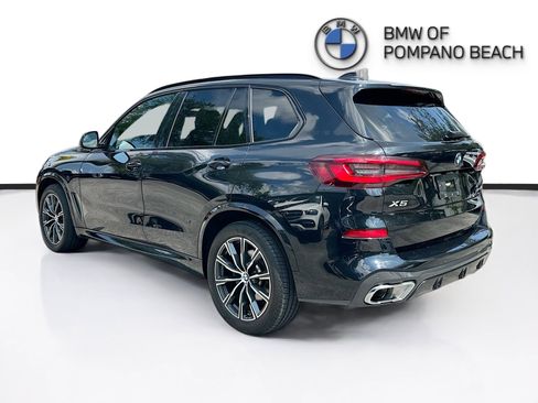 Used 2022 BMW X5 xDrive40i w/ M Sport Package image 5