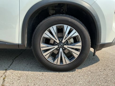 Used 2023 Nissan Rogue SV AWD/4WD image 12