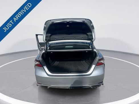 Used 2024 Toyota Camry SE image 23