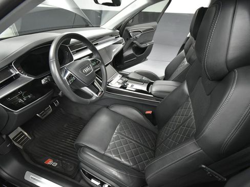 Used 2022 Audi S8 image 21
