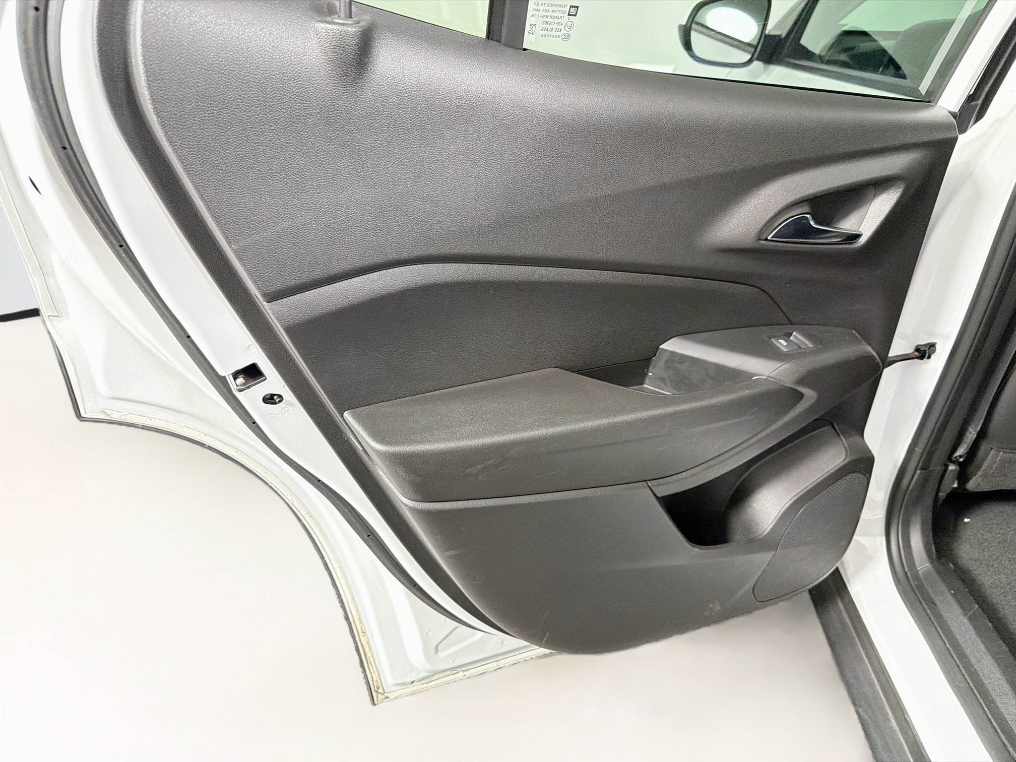 Used 2025 Chevrolet Trax LT FWD image 26