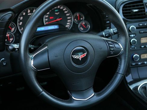 Used 2012 Chevrolet Corvette Coupe RWD image 24
