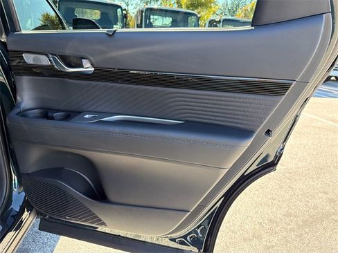 Used 2024 Hyundai Palisade Calligraphy image 16
