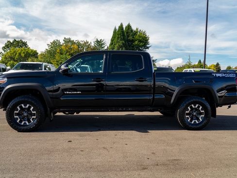 Used 2019 Toyota Tacoma TRD Off-Road image 12