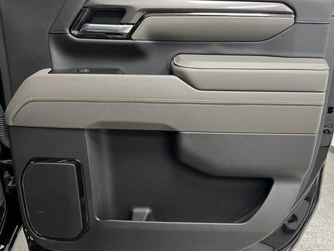 Used 2024 Chevrolet Silverado 2500 ZR2 w/ Technology Package image 53