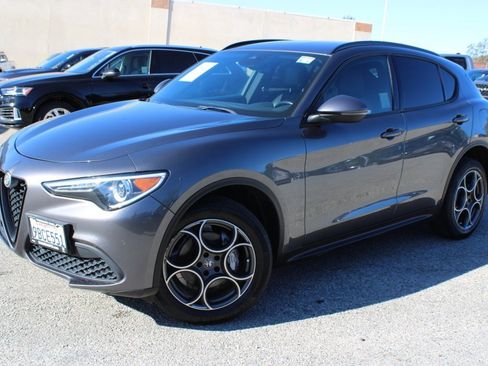 Used 2022 Alfa Romeo Stelvio Sprint image 1
