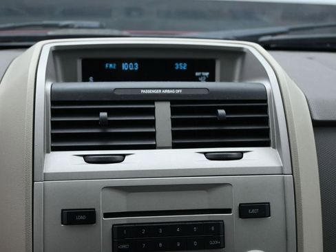 Used 2010 Ford Escape XLT image 11