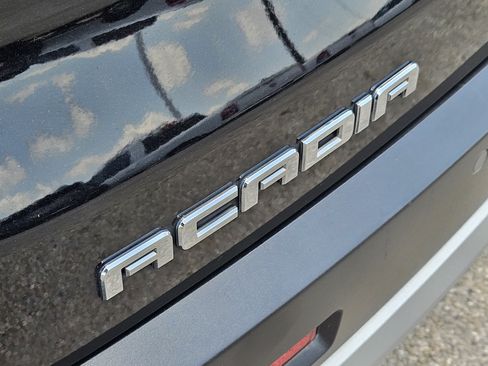 Used 2017 GMC Acadia SLT FWD image 12