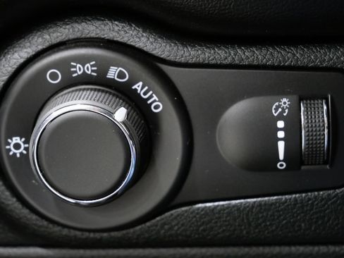 Used 2024 Dodge Durango GT AWD/4WD image 15