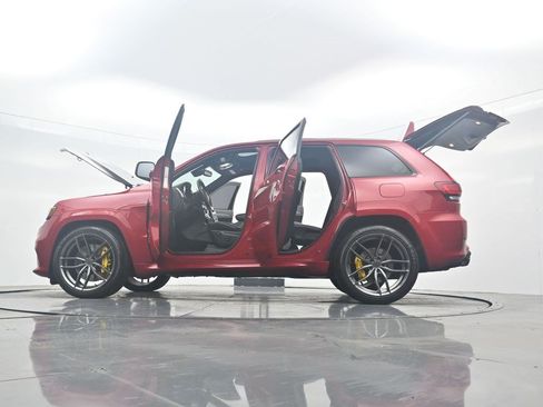 Used 2019 Jeep Grand Cherokee Trackhawk w/ Trailer Tow Group IV AWD/4WD image 38