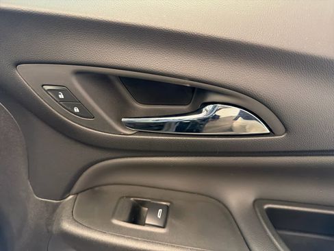 Used 2024 Chevrolet Equinox LT image 29