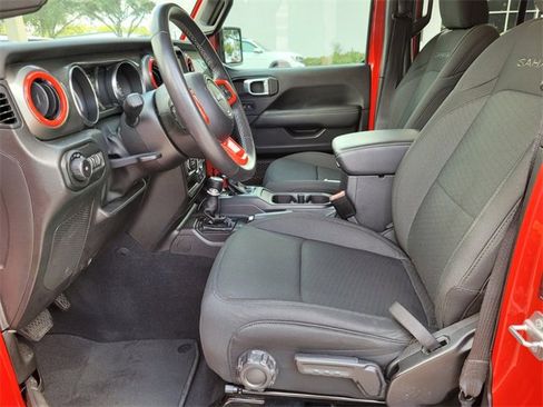 Used 2022 Jeep Wrangler Unlimited Sahara image 11