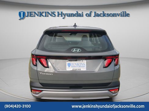 Used 2026 Hyundai Tucson SE image 6