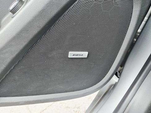 Used 2023 Chevrolet Traverse Premier image 38