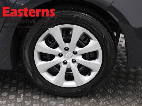 Used 2025 Toyota Corolla LE image 32