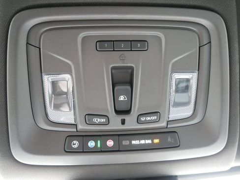 Used 2026 GMC Sierra 1500 SLE w/ Preferred Package AWD/4WD image 24