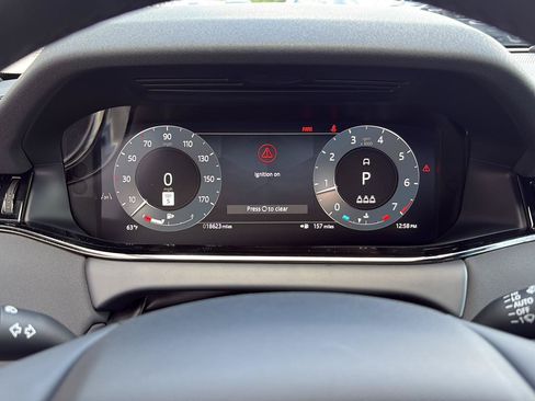 Used 2025 Land Rover Range Rover Evoque S AWD/4WD image 13