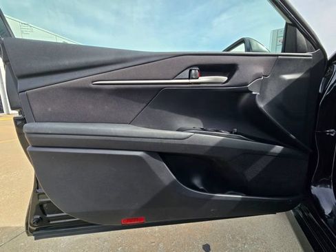 Used 2025 Toyota Camry LE FWD image 16