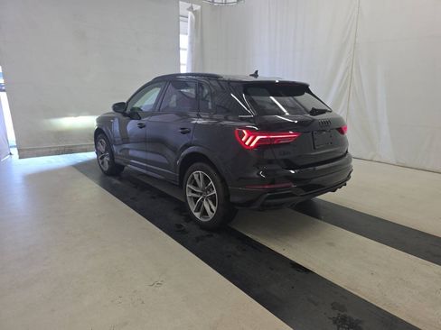 Used 2024 Audi Q3 2.0T Premium w/ Convenience Package AWD/4WD image 2