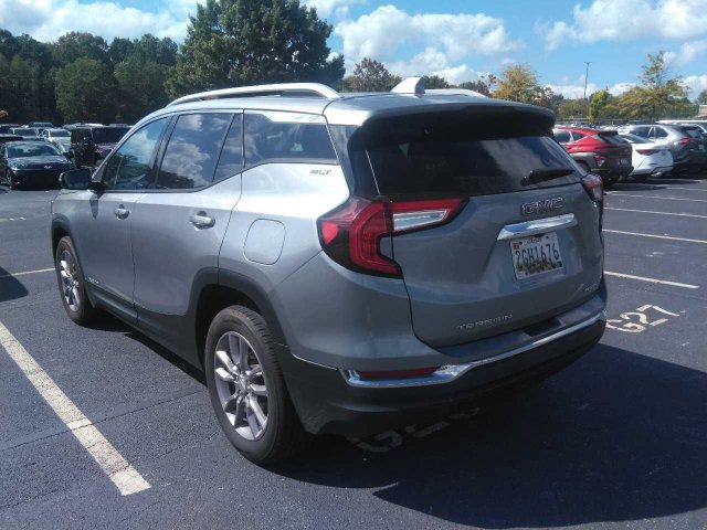 Used 2024 GMC Terrain SLT AWD/4WD image 2
