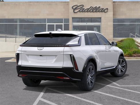 New 2025 Cadillac Lyriq Luxury image 4