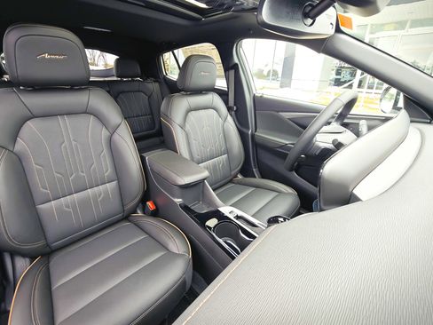 New 2026 Buick Envista Avenir image 17