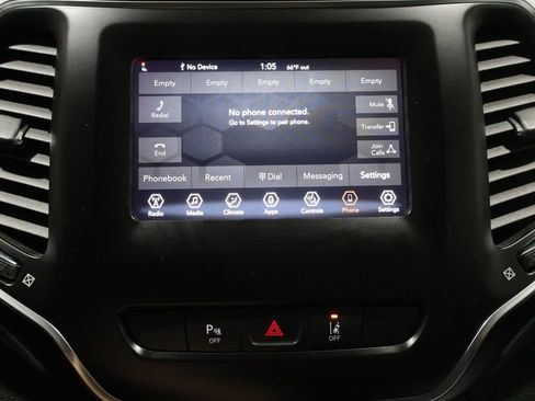 Used 2020 Jeep Cherokee Latitude Lux w/ Quick Order Package 26H Lux AWD/4WD image 33