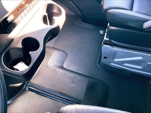 Used 2024 Mercedes-Benz Sprinter 2500 image 13