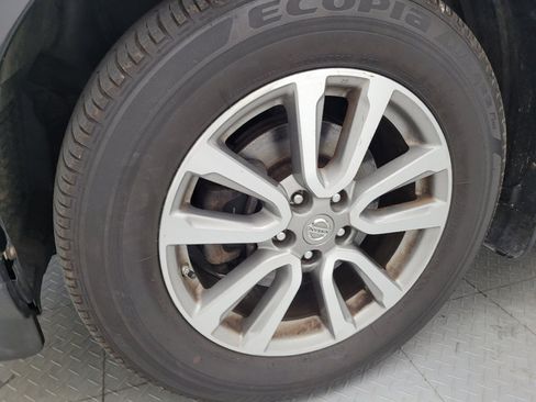 Used 2016 Nissan Pathfinder SV AWD/4WD image 31