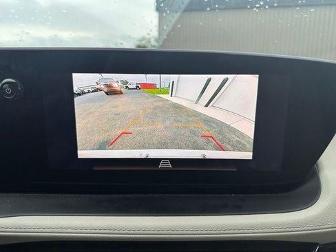 Used 2024 Buick Encore GX Avenir w/ Avenir Convenience Package AWD/4WD image 17