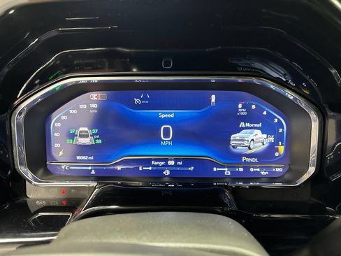 Used 2024 Chevrolet Silverado 1500 LT AWD/4WD image 15