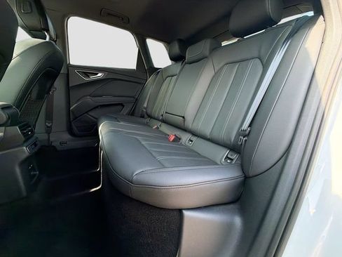 Used 2025 Audi Q4 e-tron Premium w/ Convenience Package RWD image 20