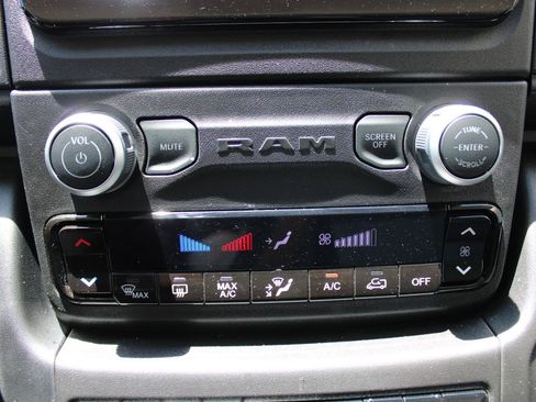 Used 2026 RAM ProMaster 2500 w/ Convenience Group FWD image 21