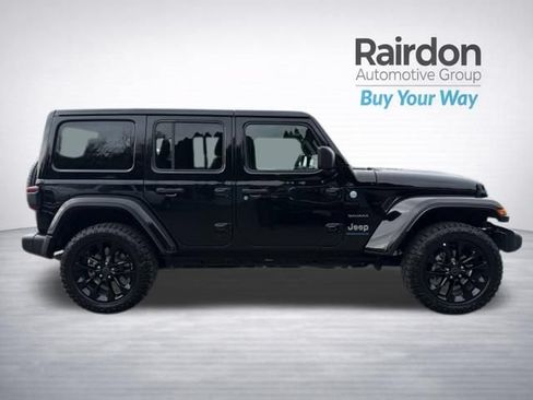 Used 2024 Jeep Wrangler Unlimited Sahara AWD/4WD image 8