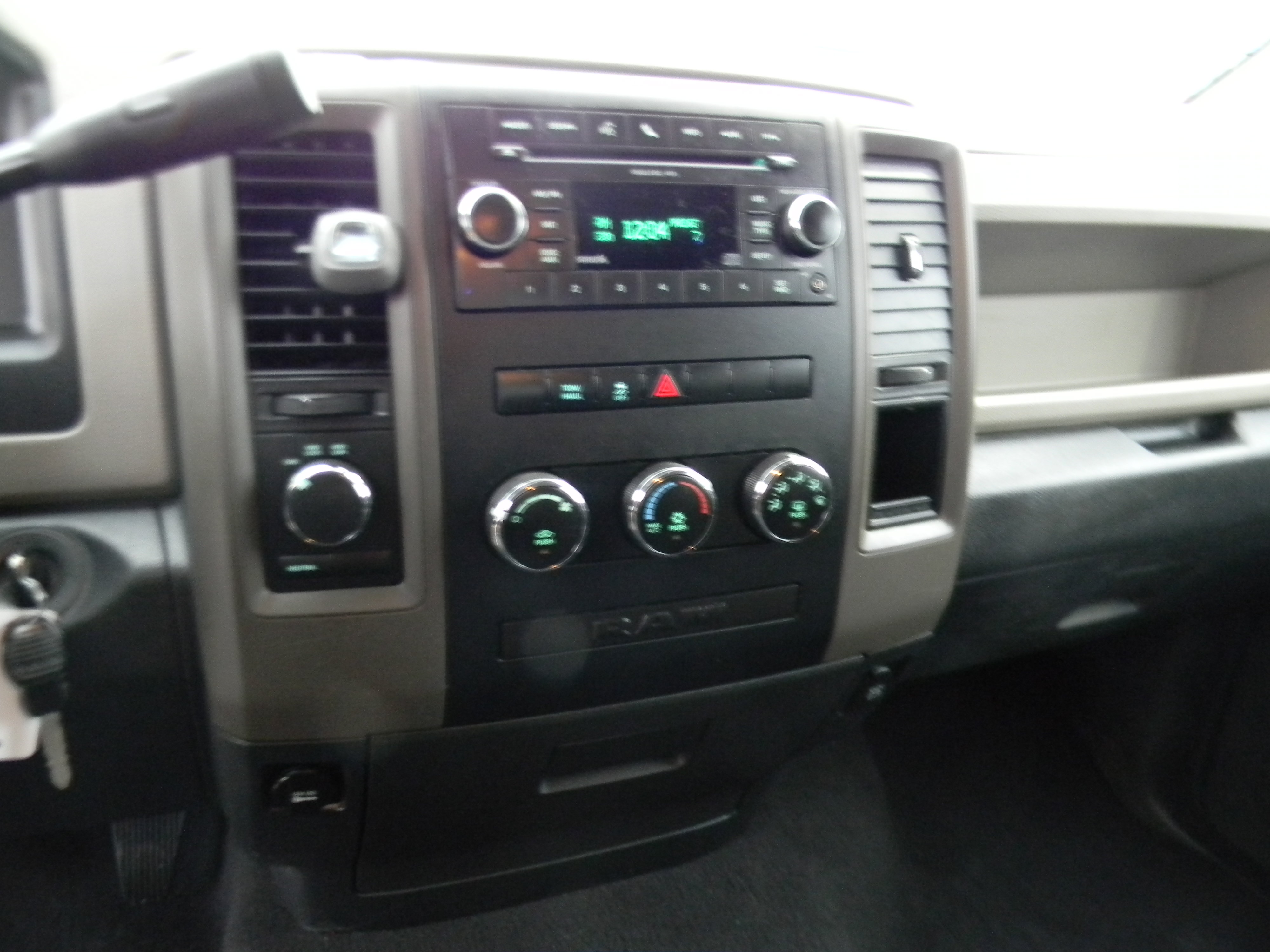 Used 2011 RAM 1500 ST w/ ST Popular Equipment Group AWD/4WD image 7