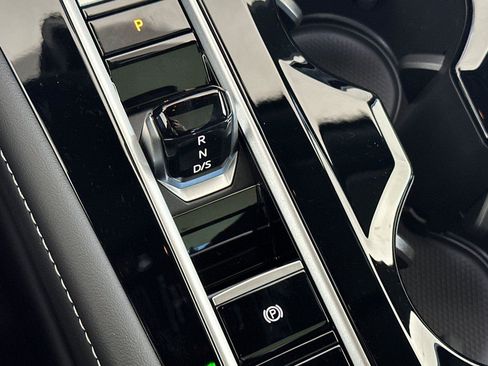 New 2026 Volkswagen Atlas Cross Sport SEL image 21