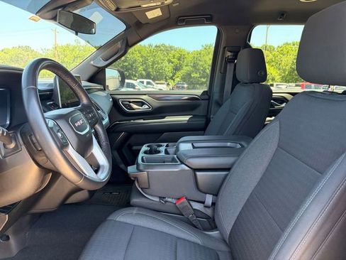 Used 2022 GMC Yukon XL SLE AWD/4WD image 14